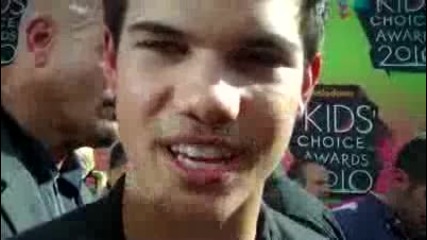 Taylor Lautner at the 2010 Nickelodeon Kids Choice Awards 