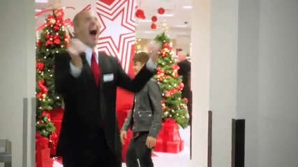 Guys Scream for Justin Bieber in Macy's Black Friday Commercial