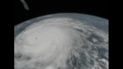 Вижте как изглежда урагана Айрин от космоса