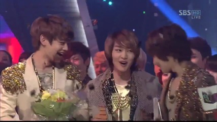 [120401] Shinee - Sherlock @ Inkigayo + печелят!!