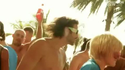 Robbie Rivera - We Live For The Music 