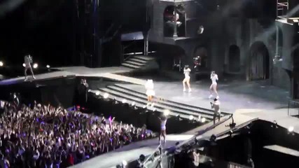 Yникално! Части от турнето на Lady Gaga - Born this way in Seoul /official 2012/ H Q