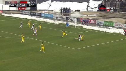 Локомотив Пд - Ботев Пд 0:0 /първо полувреме/