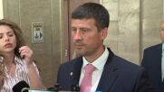 Михайлов: Договорихме се с ПП да подпишем взаимно вотовете си на недоверие