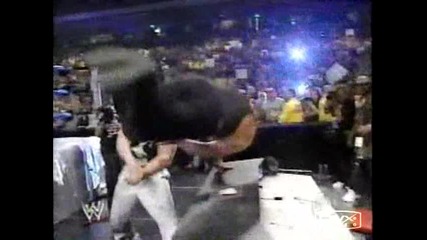 Smackdown 11.28.02 F - 5 Върху Коментаторската Маса 