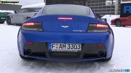 Aston Martin V12 Vantage S на сняг