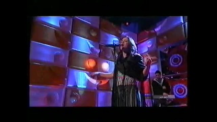 Kelly Clarkson The Trouble With Love Is Live Smile London 2003 