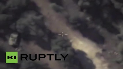 Сирия: Руски въздушни кадри показват коли на IS в ненаселени местности