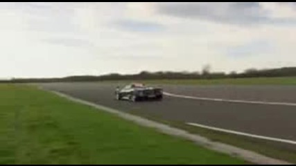 Pagani Zonda F срещу Bugatti Veyron