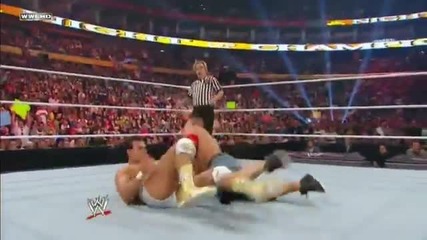Double Knee Backbreaker - Alberto Del Rio
