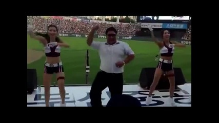 корейско представяне на gangnam style