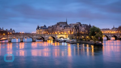 Dear Lovers: Paris' Famous Love Locks Bridge Is Getting Torn Down
