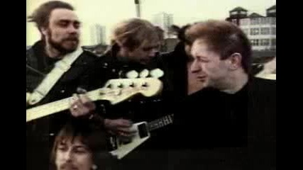 Judas Priest - Breaking The Law 