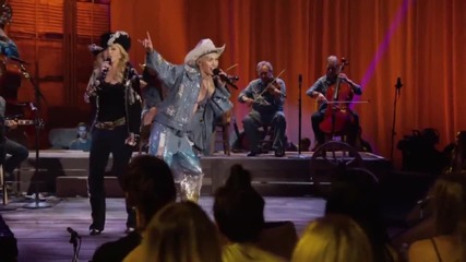 Miley Cyrus & Madonna - Don't Tell Me _ We Can't Stop Medley (live)