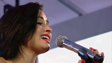 Прекрасната!!! Demi Lovato - Skyscraper (demi Live in Brazil)