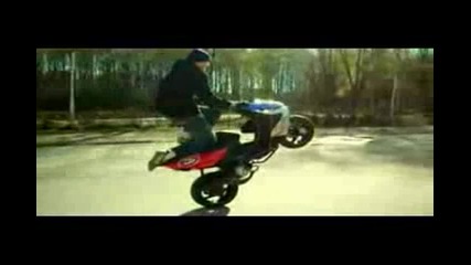 Scooter Stunt Illegal Life