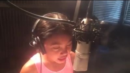 Sia - Chandelier cover by a 7 year old