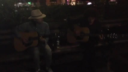 Jared Leto пее Night of the Hunter в Union Square