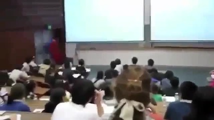 Супермен в час! Яко!
