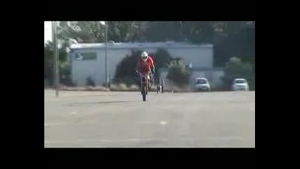 Ето как се танцува върху мотор