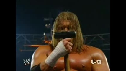 Wwe Triple H Разрушава Екрана С Чук