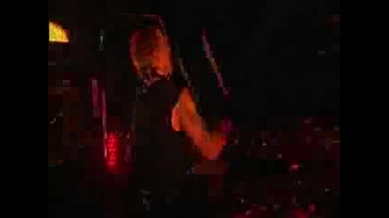Three Days Grace performing Riot Live at The Palace 