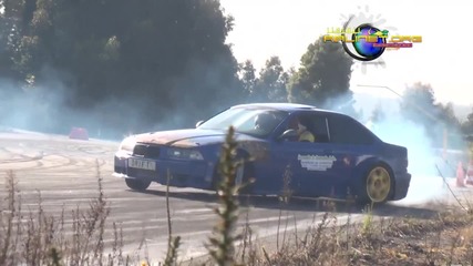 Bmw 325 Turbo прави шоу