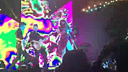 Selena Gomez - Sweet Dreams Are Made of This cover 6.18 - Revival Tour Dallas