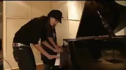 Бил И Том Свирят На Пиано