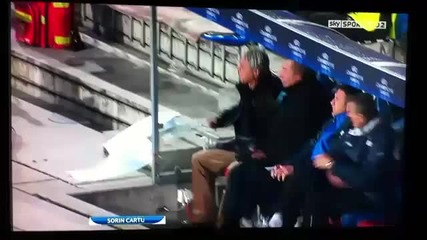 Треньорът на Клуж си потроши скамейката (видео) 