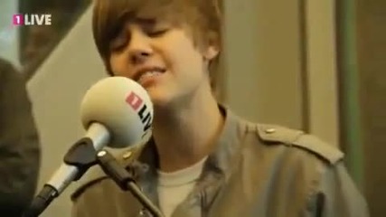 +превод Justin Bieber - Somebody To Love - live - 20.05.2010 - Cologne Germany на живо с китара 