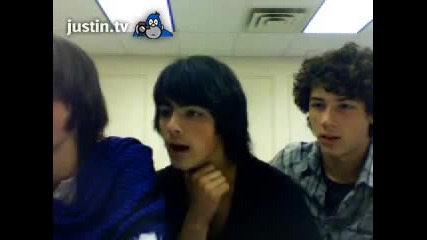 Jonas Brothers chat Live! part 3 Of 6