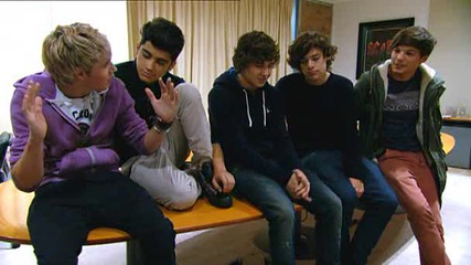 One Direction - Интервю за 4 Music Говорят за X Factor и за чичо Саймън