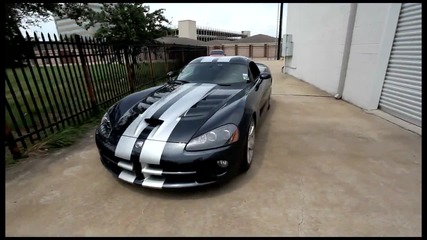 Нереално красив Dodge Viper Srt10