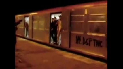 Graffiti - hools in action xaxa 