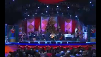 Страхотен начин да пожелаеш Весела Коледа!!! Jose Feliciano - Feliz Navidad 