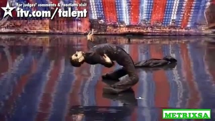 ( Невероятни движения ) The Matrix - Britains Got Talent 2011