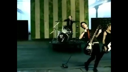 green day - american idiot