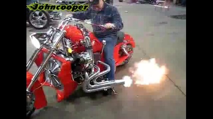 Boss Hoss V8 Procharged бълва огън