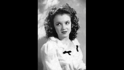 Marilyn Monroe a Motherless Child - Norma Jeane