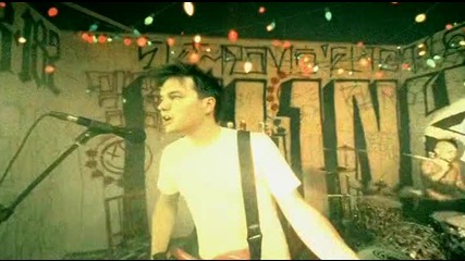 Blink 182 - Down ( Високо Качество )