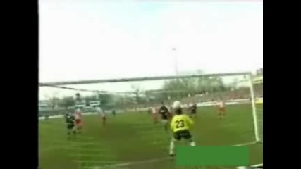 Mnogo Smotan Vratar Vkarva Si Avto Brazile