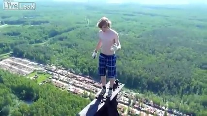 Безстрашен Руснак! Трябва Да Си Доста Луд Да Го Направиш!