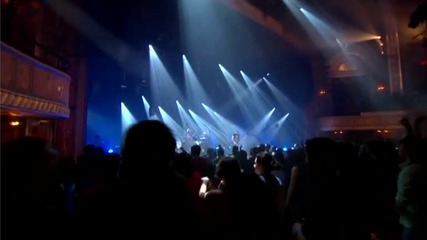 Muse - United States of Eurasia [live at Mtv Vmas 2009]