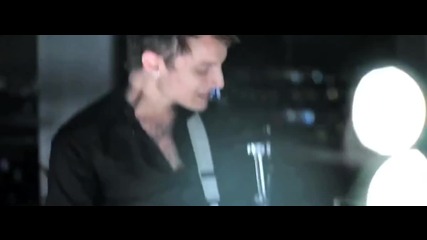 Crown The Empire - Voices (official Music Video)