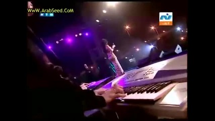 Haifa in Alexandria concert singing_salma ya salama_