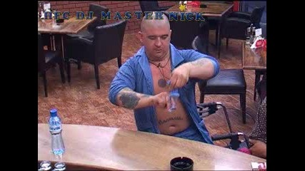 По късни доби Весо се забавлява, правейки момиченце от кърпа Big Brother Family 28.04.2010 