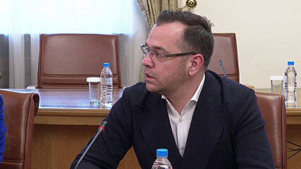 Отпускат още над 600 хил. лева за училища