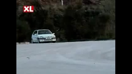 Honda Civic V - tec 165hp vs Peugeot 106 rallye 155hp 
