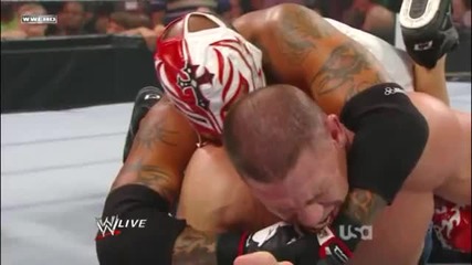Rey Mysterio hits a Stf